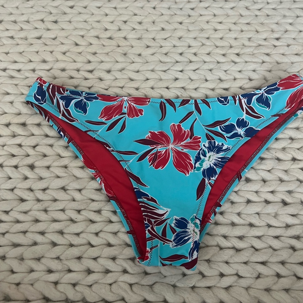 Cupshe Turquoise Floral Bikini Bottoms with Red Accents